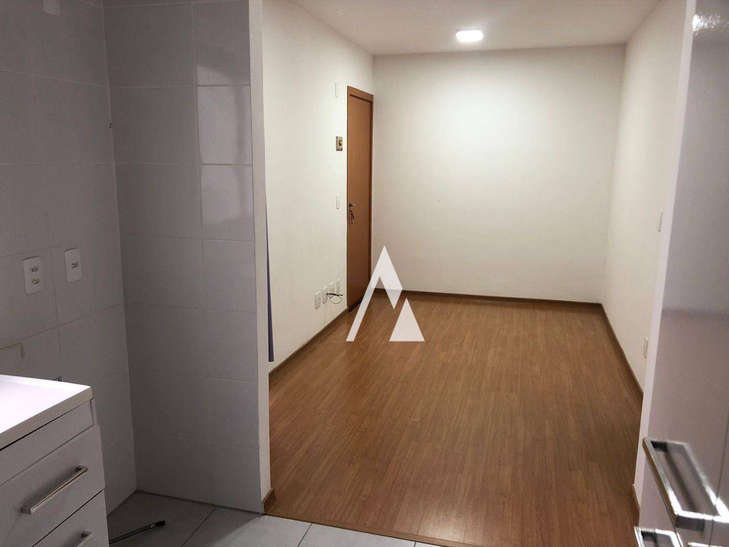 Apartamento à venda com 2 quartos, 40m² - Foto 19