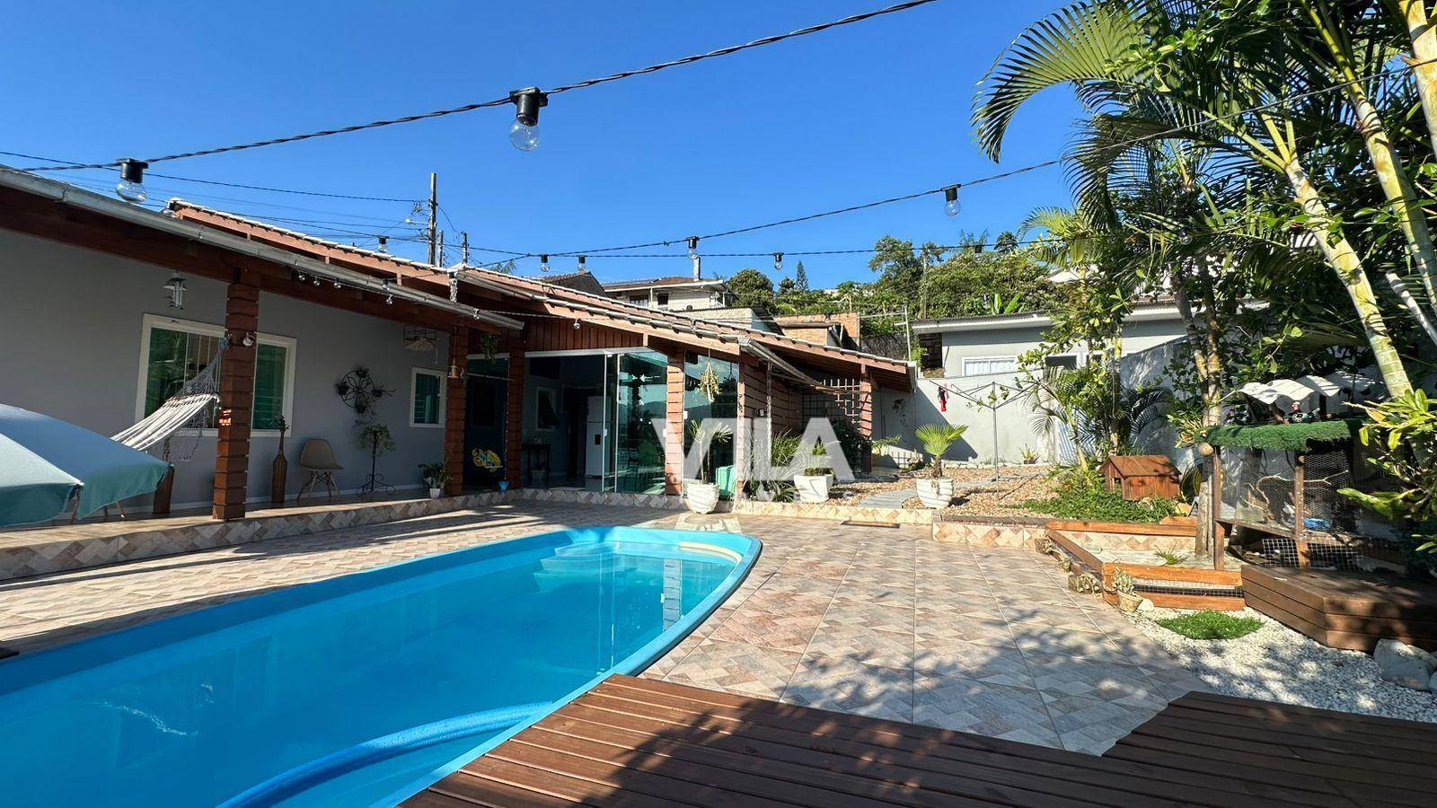 Casa, 4 quartos, 218 m² - Foto 3