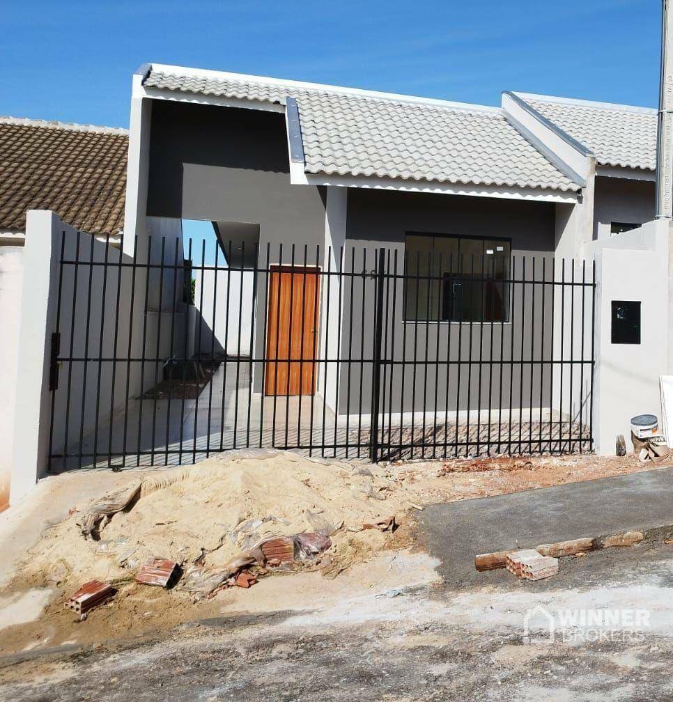 Casa à venda com 3 quartos, 60m² - Foto 1