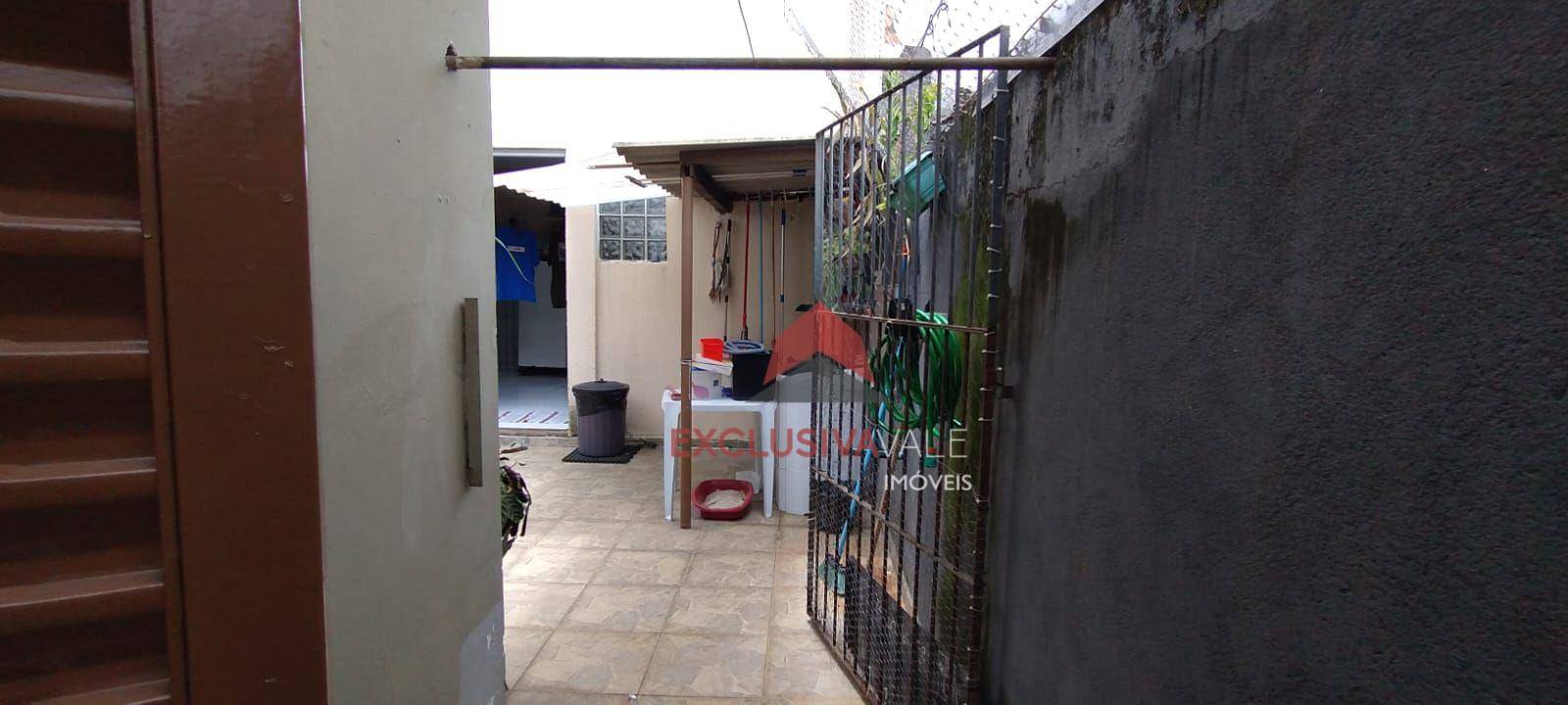 Casa à venda com 5 quartos, 290m² - Foto 25