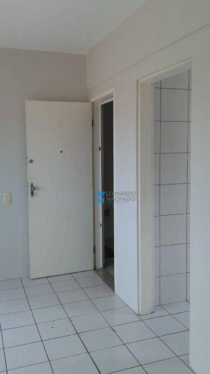 Apartamento à venda com 2 quartos, 60m² - Foto 17