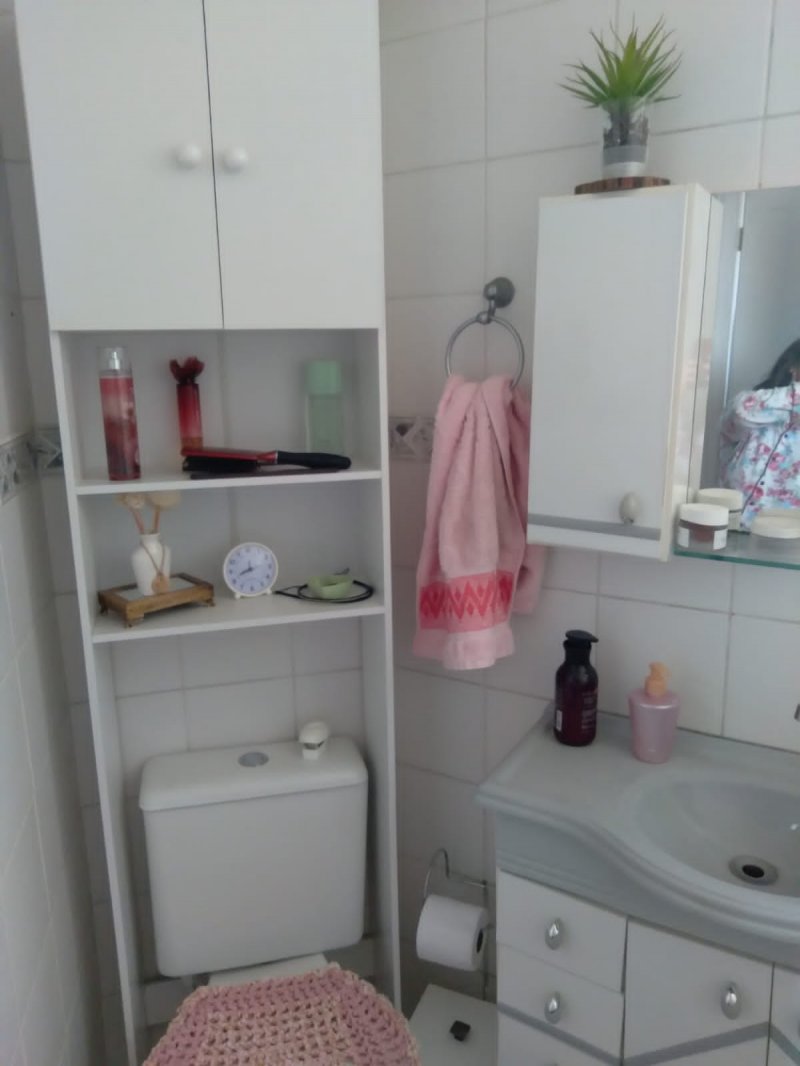 Apartamento à venda com 2 quartos, 75m² - Foto 10