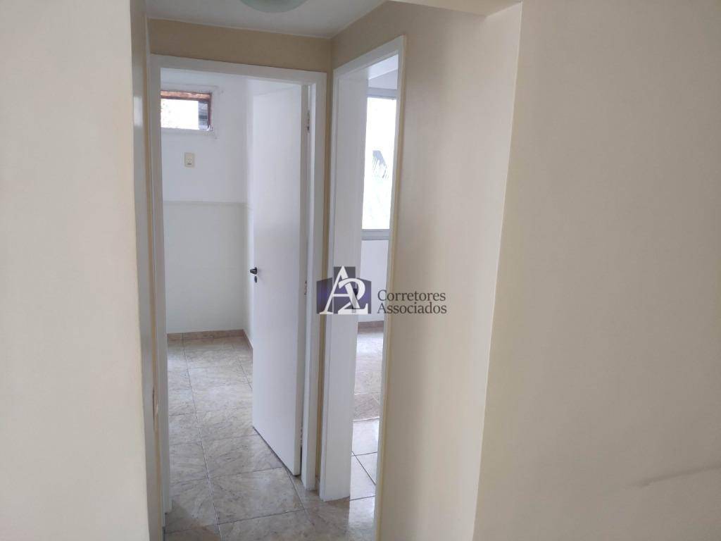 Apartamento à venda com 2 quartos, 70m² - Foto 3