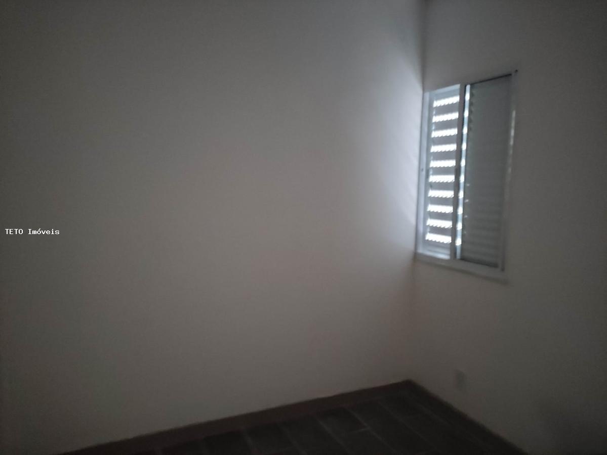 Casa à venda com 2 quartos, 130m² - Foto 16