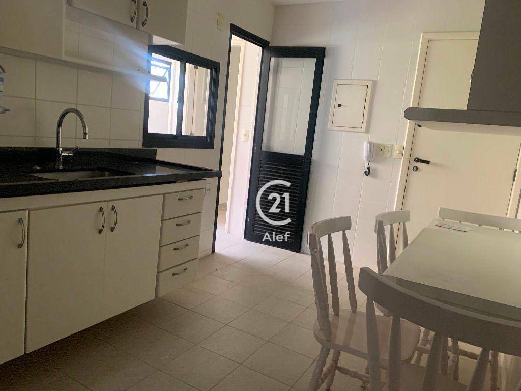 Apartamento para alugar com 2 quartos, 130m² - Foto 10