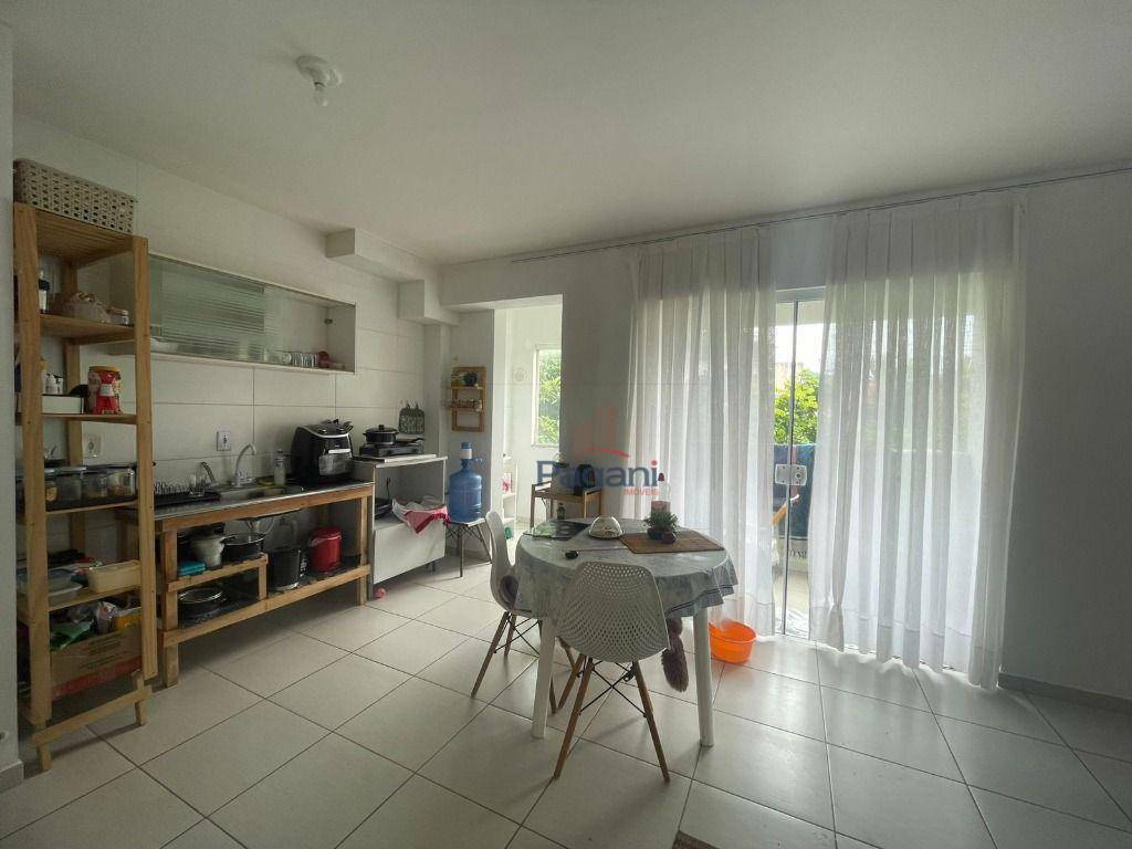 Apartamento à venda com 2 quartos, 69m² - Foto 8