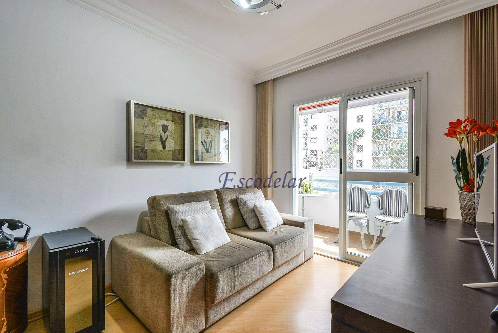 Apartamento à venda com 2 quartos, 63m² - Foto 1