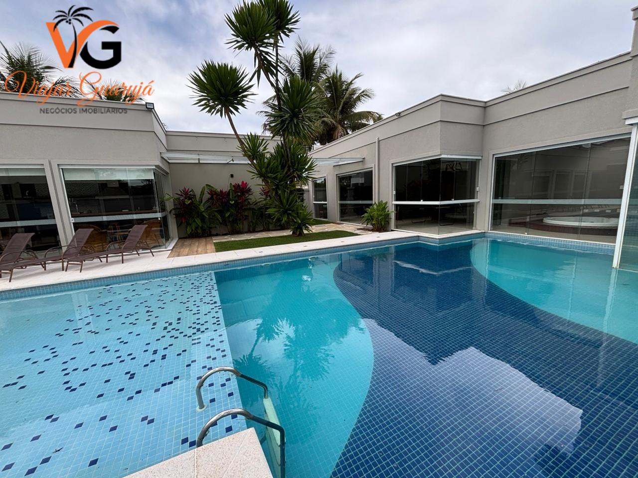 Casa à venda com 5 quartos, 310m² - Foto 2