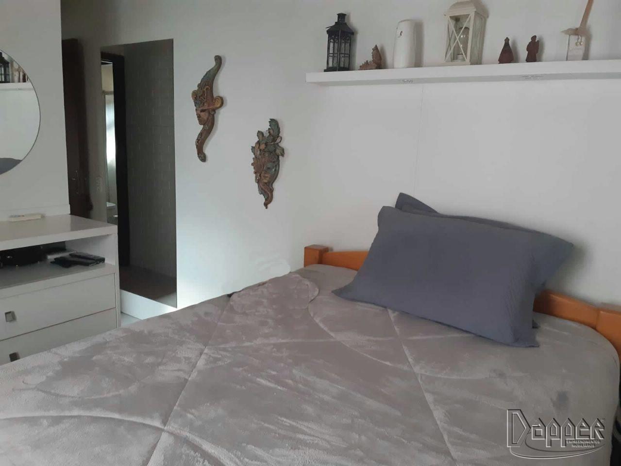 Casa à venda com 2 quartos, 125m² - Foto 7