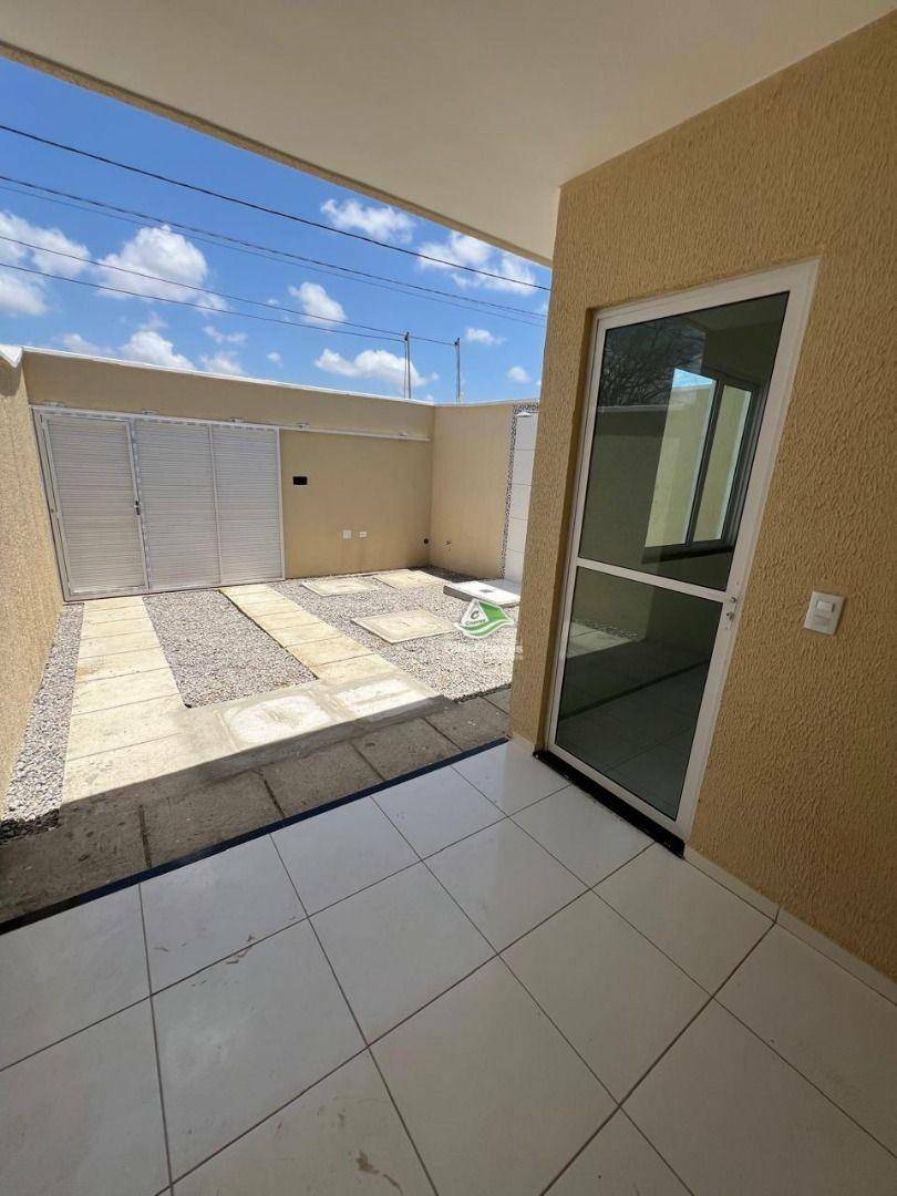 Casa à venda com 3 quartos, 85m² - Foto 10