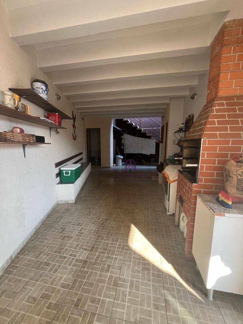 Casa à venda com 3 quartos, 1556m² - Foto 8