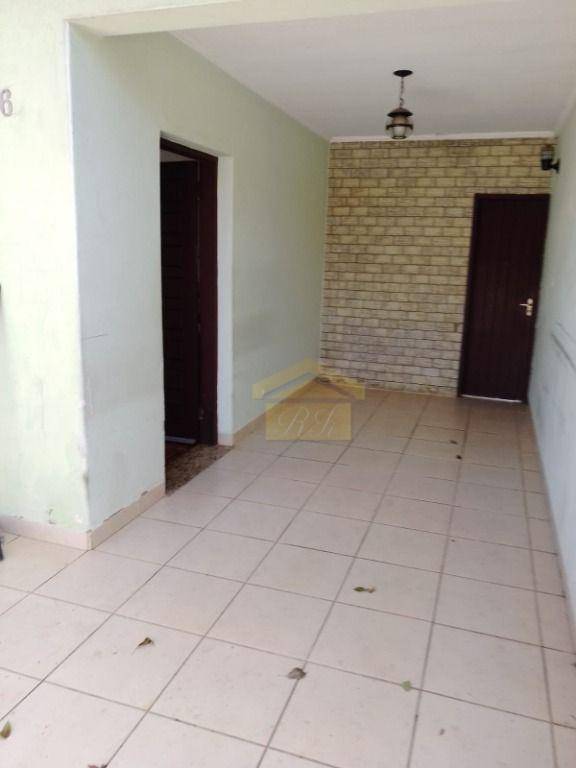 Casa à venda com 3 quartos, 300M2 - Foto 2