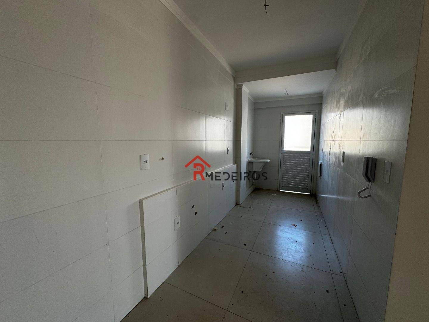 Apartamento à venda com 2 quartos, 95m² - Foto 4