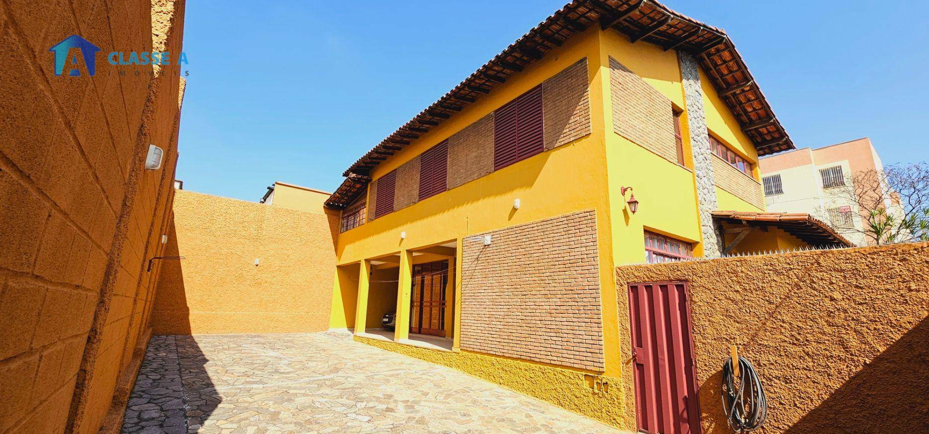 Casa de Condomínio à venda com 4 quartos, 280m² - Foto 1