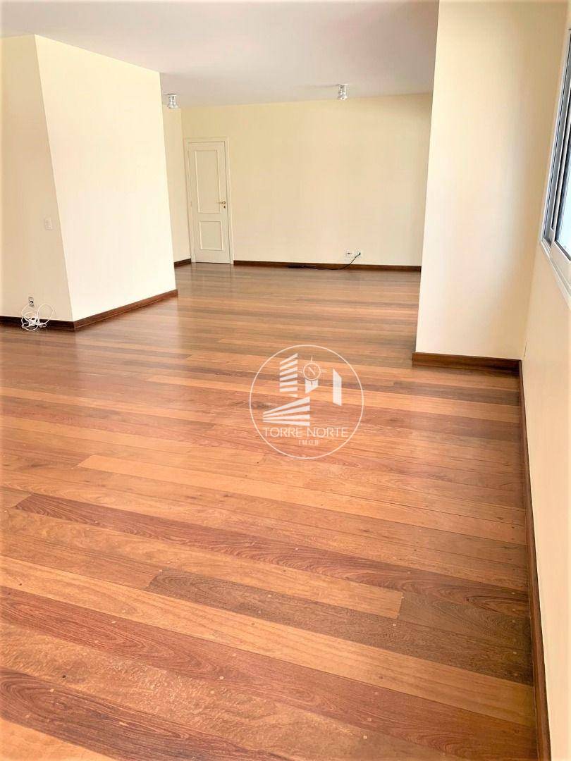 Apartamento para alugar com 4 quartos, 360m² - Foto 7