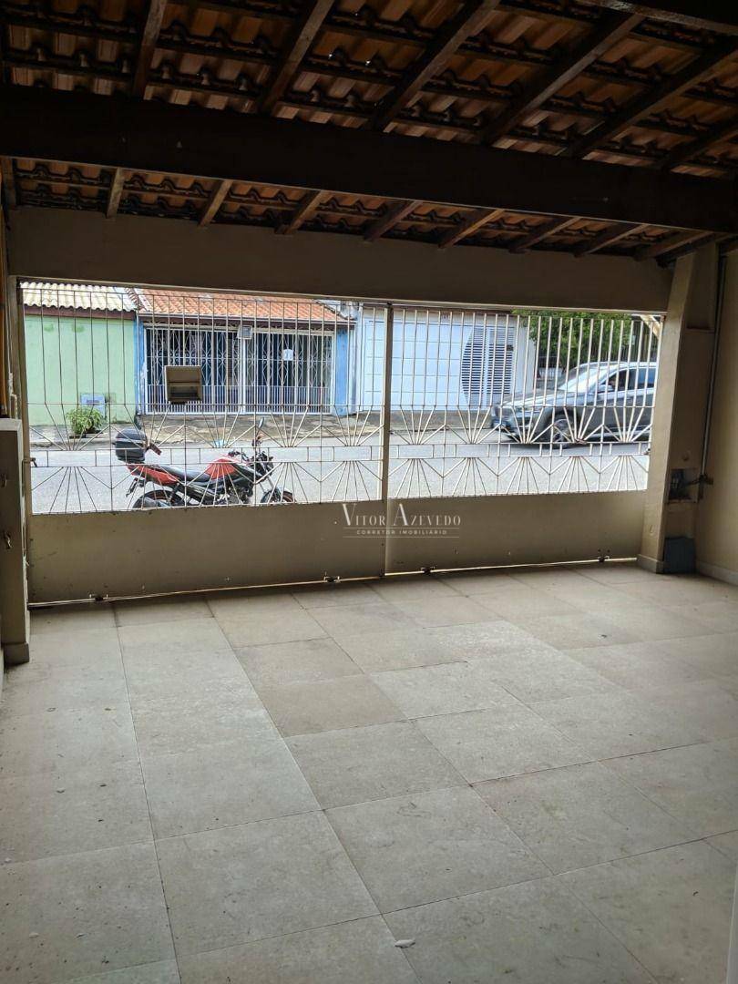 Casa à venda com 5 quartos, 270m² - Foto 25