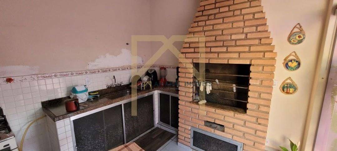 Casa à venda com 5 quartos, 180m² - Foto 13