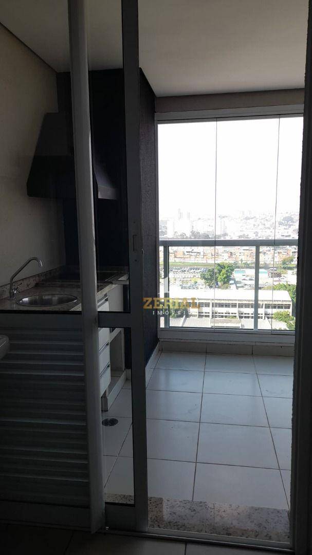 Apartamento para alugar com 2 quartos, 75m² - Foto 4