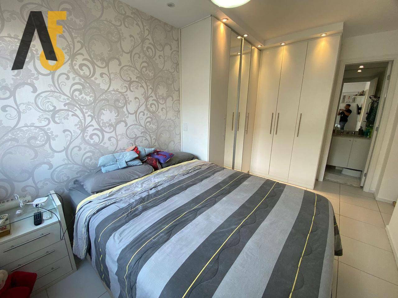 Apartamento à venda com 2 quartos, 62m² - Foto 6