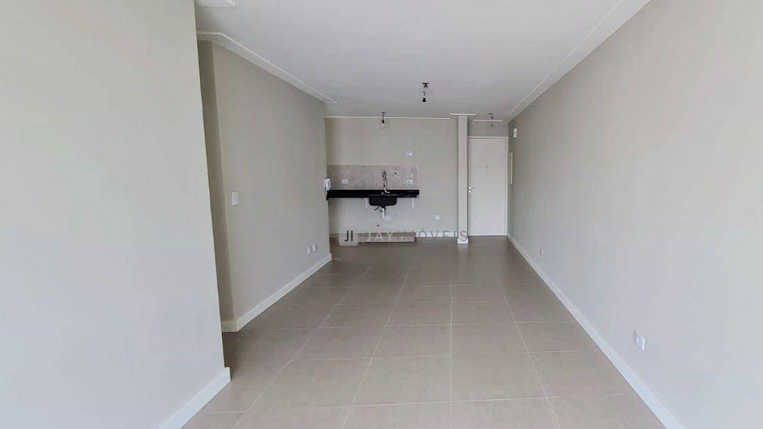 Apartamento à venda com 3 quartos, 85m² - Foto 2