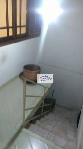 Sobrado à venda e aluguel com 4 quartos, 200m² - Foto 7