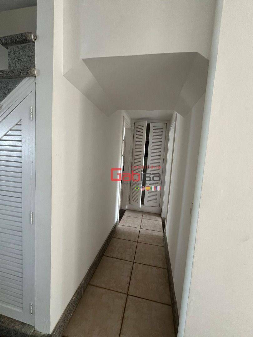 Casa à venda com 4 quartos, 220m² - Foto 6