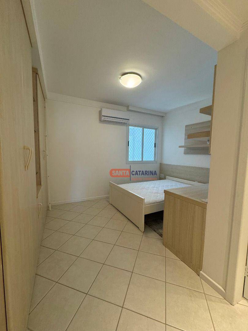 Apartamento à venda com 3 quartos, 167m² - Foto 8