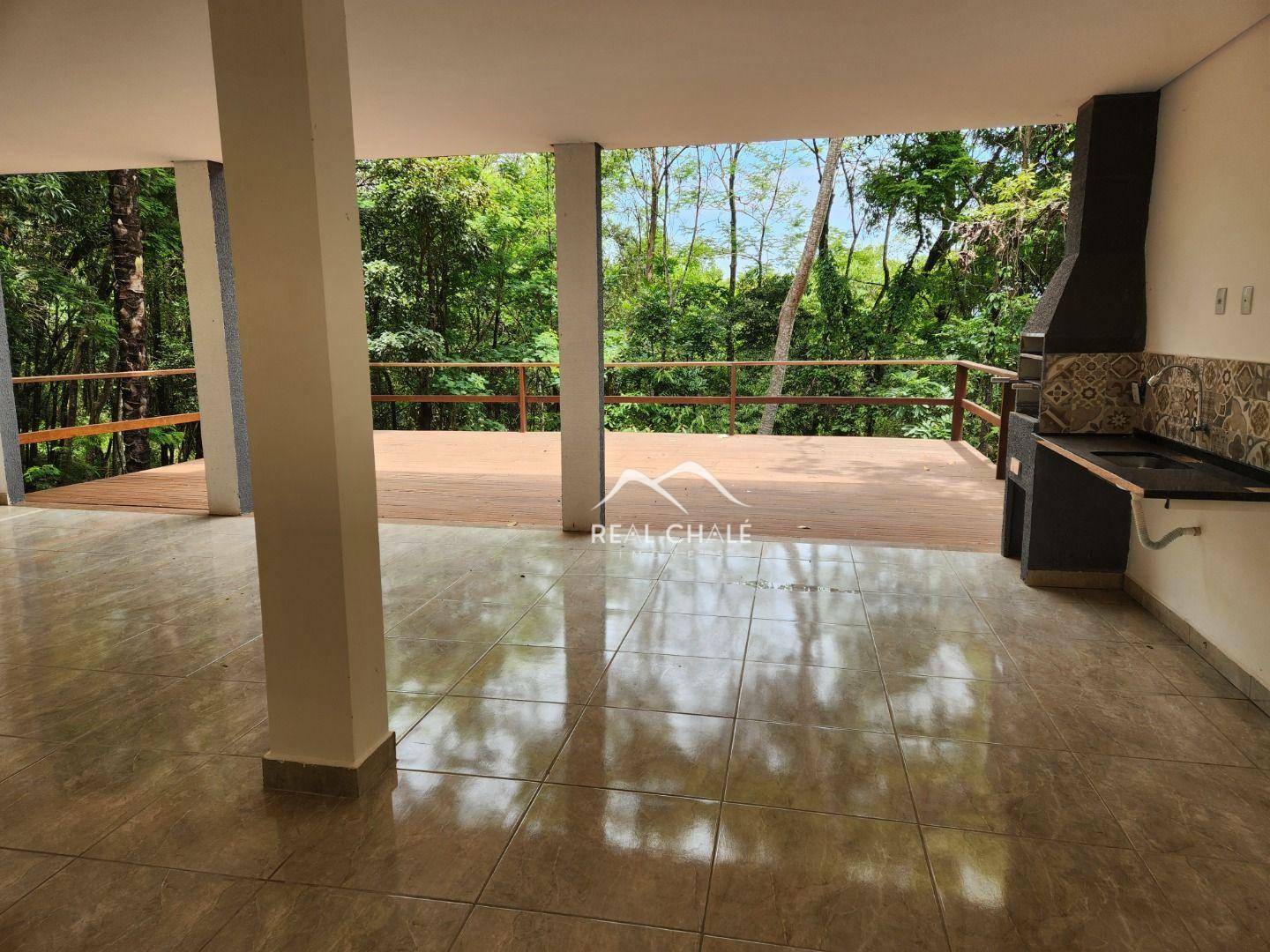 Casa de Condomínio à venda com 3 quartos, 270m² - Foto 2