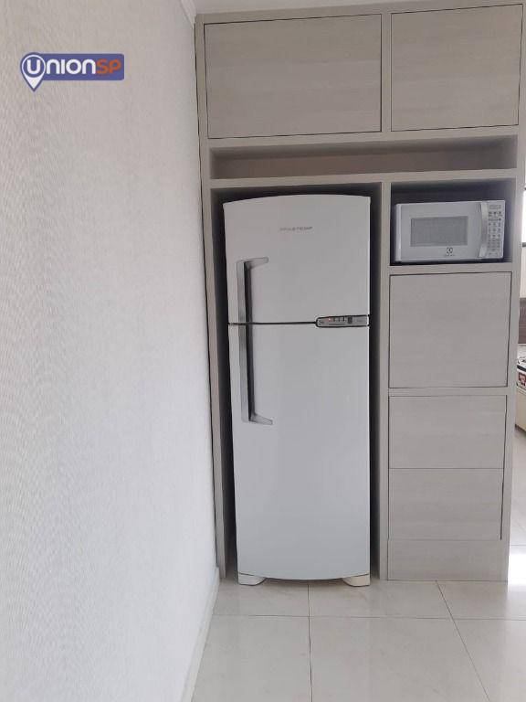 Apartamento à venda com 1 quarto, 38m² - Foto 11