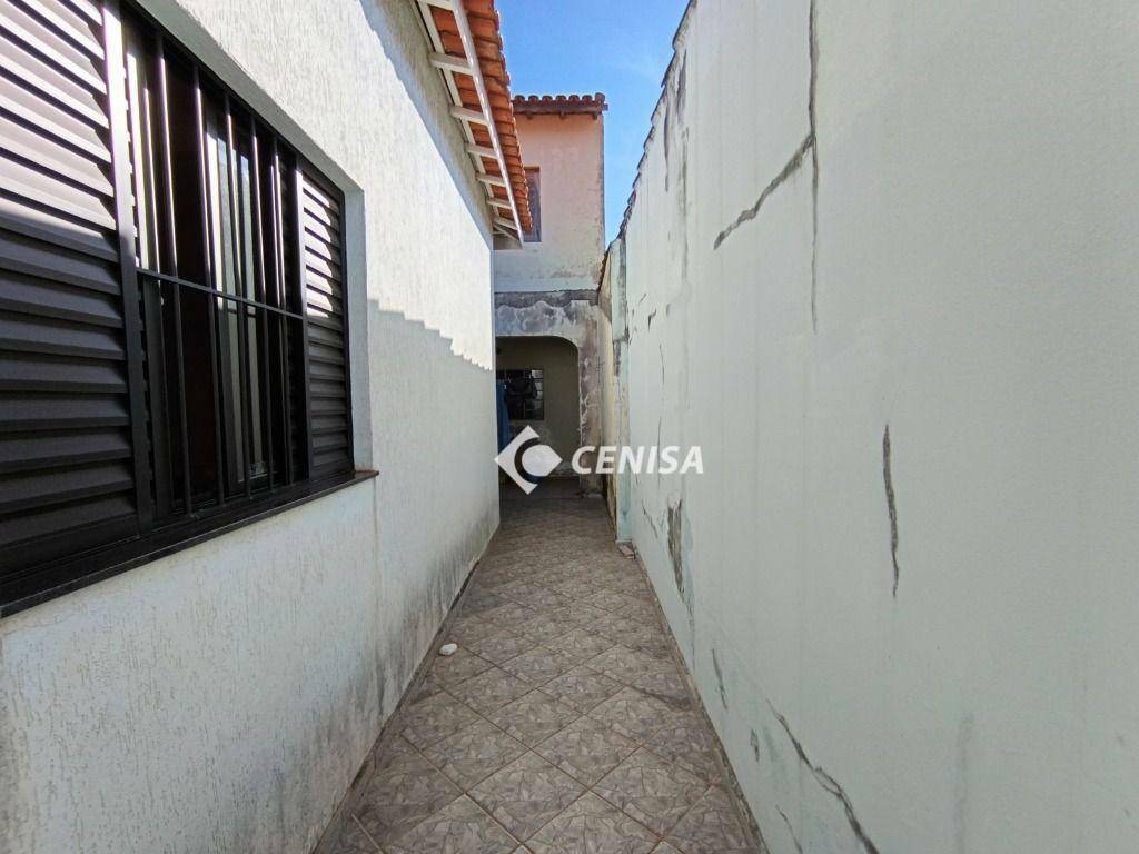 Casa à venda com 5 quartos, 210m² - Foto 18