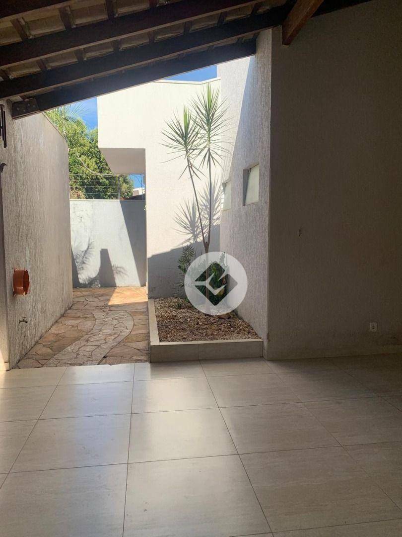 Casa para alugar com 3 quartos, 180m² - Foto 7