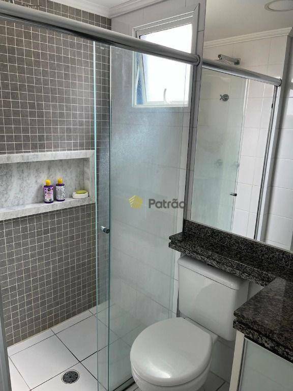 Apartamento à venda com 2 quartos, 67m² - Foto 11