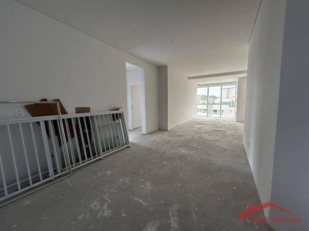 Apartamento à venda com 3 quartos, 121m² - Foto 16