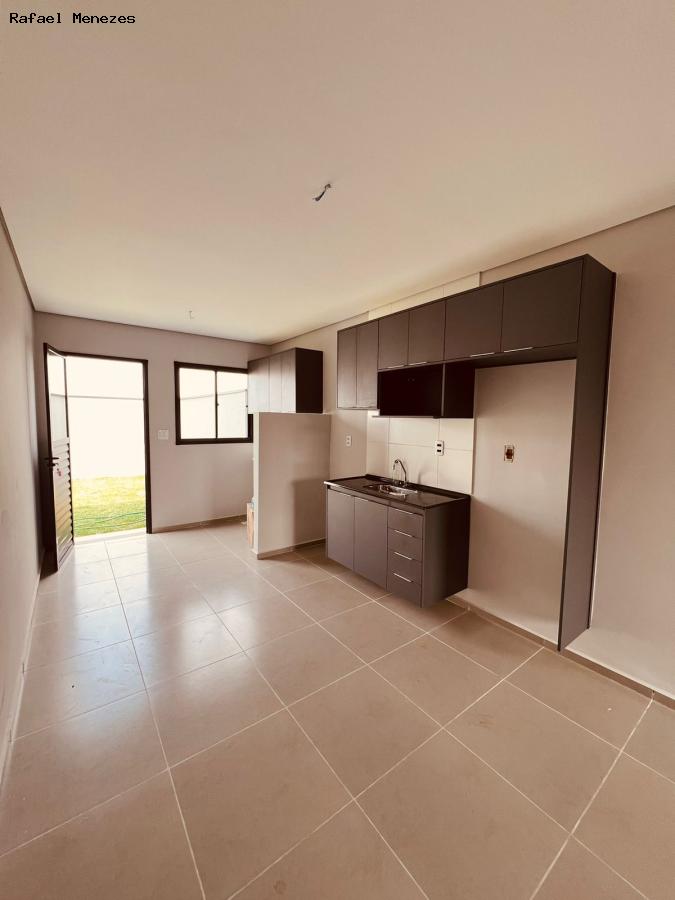 Casa à venda com 2 quartos, 52m² - Foto 7