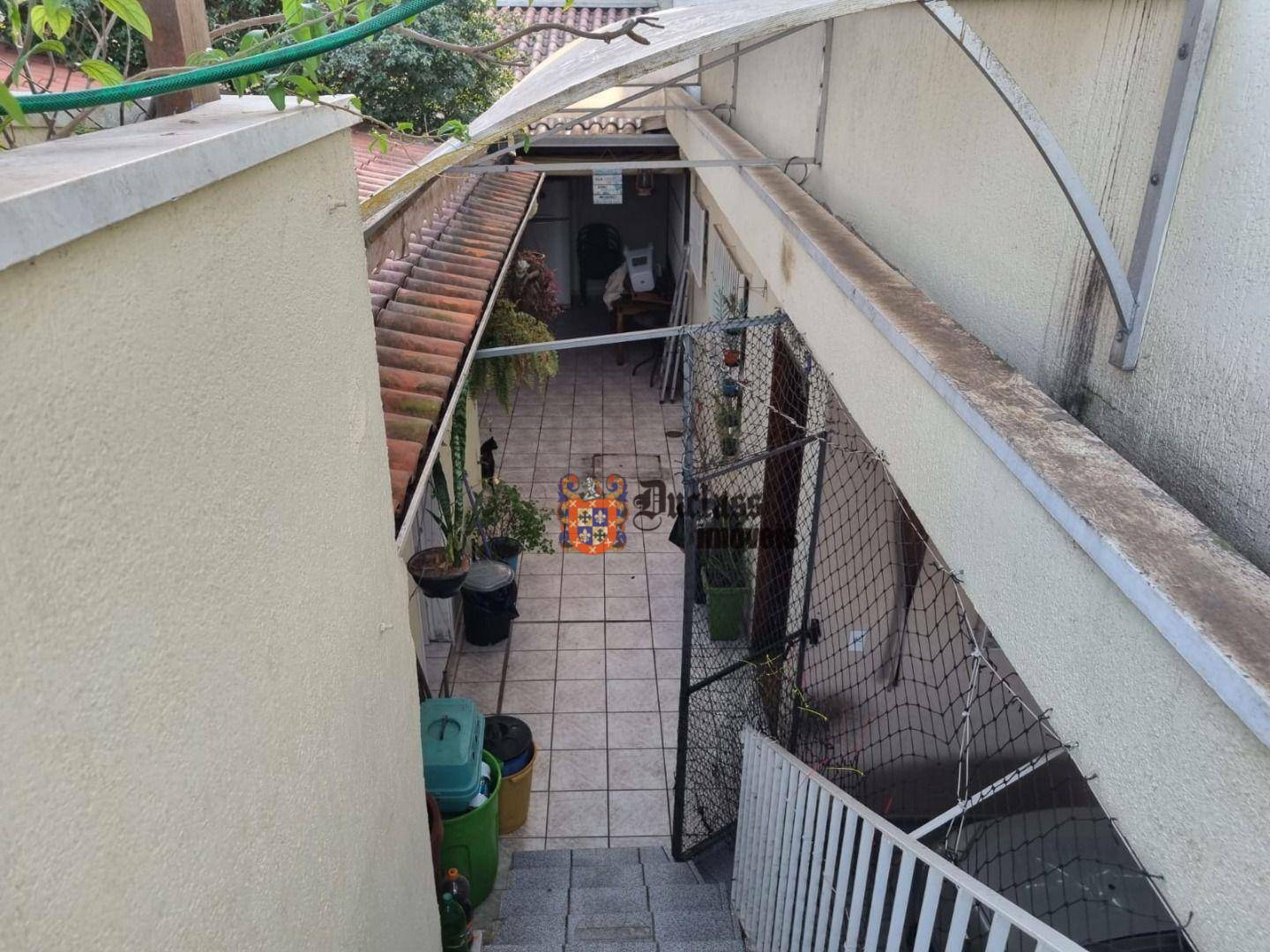 Casa à venda com 2 quartos, 150m² - Foto 9