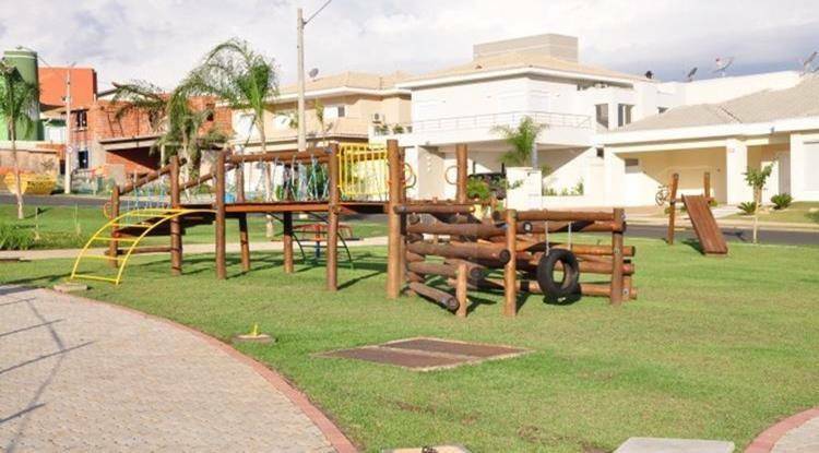Casa de Condomínio para alugar com 6 quartos, 405m² - Foto 65