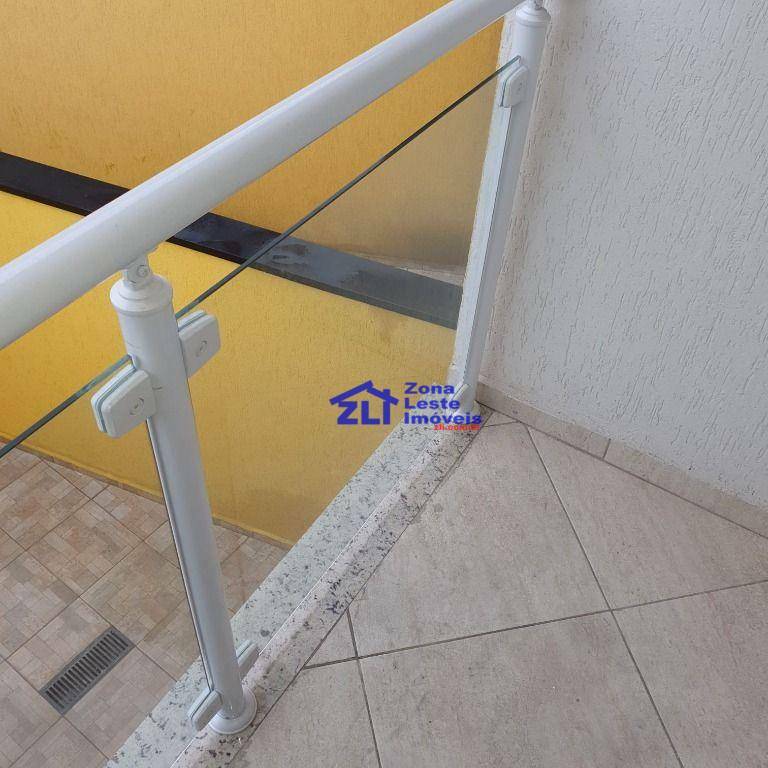 Sobrado à venda com 3 quartos, 100m² - Foto 2