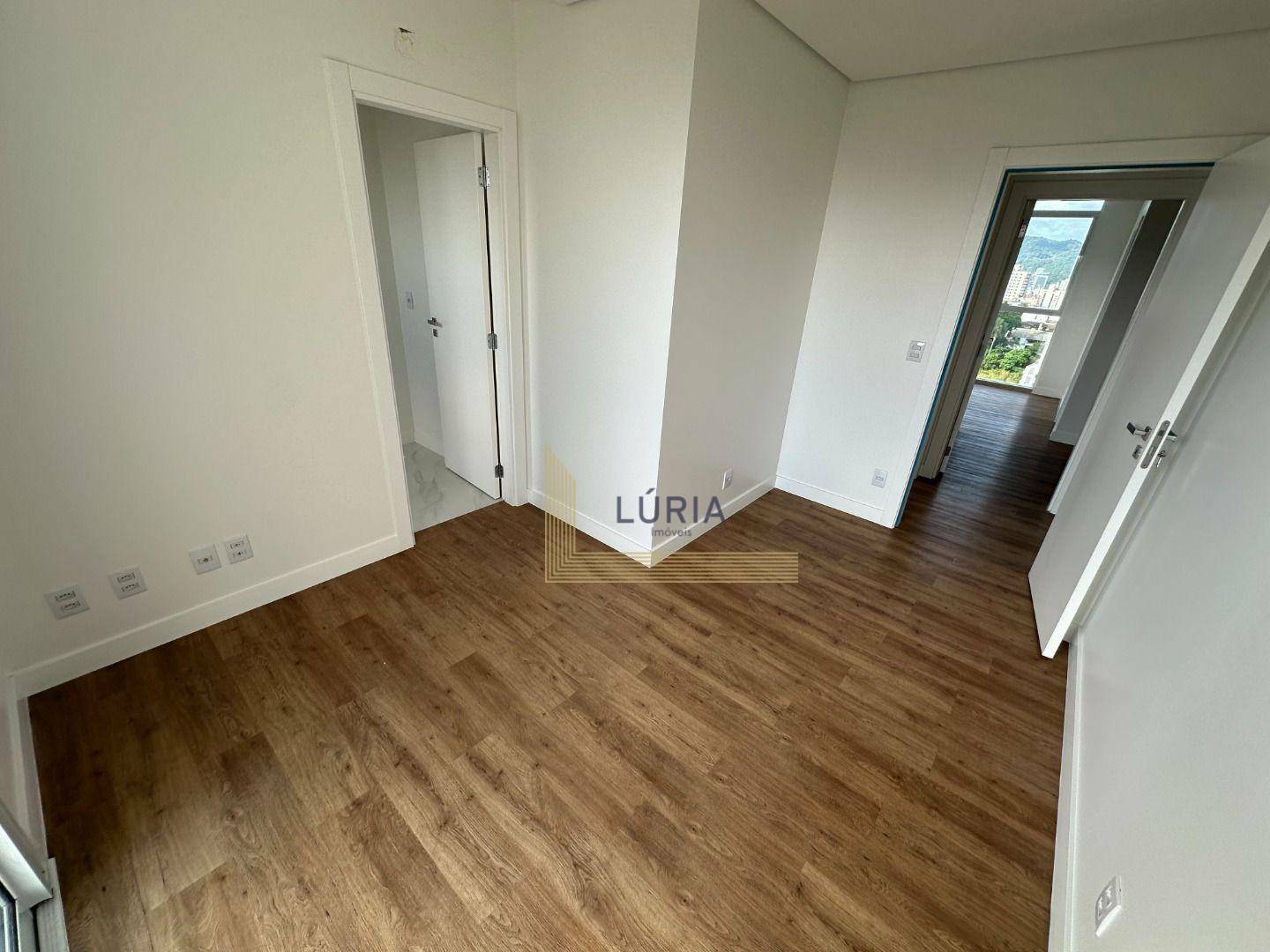 Apartamento à venda com 3 quartos, 125m² - Foto 15