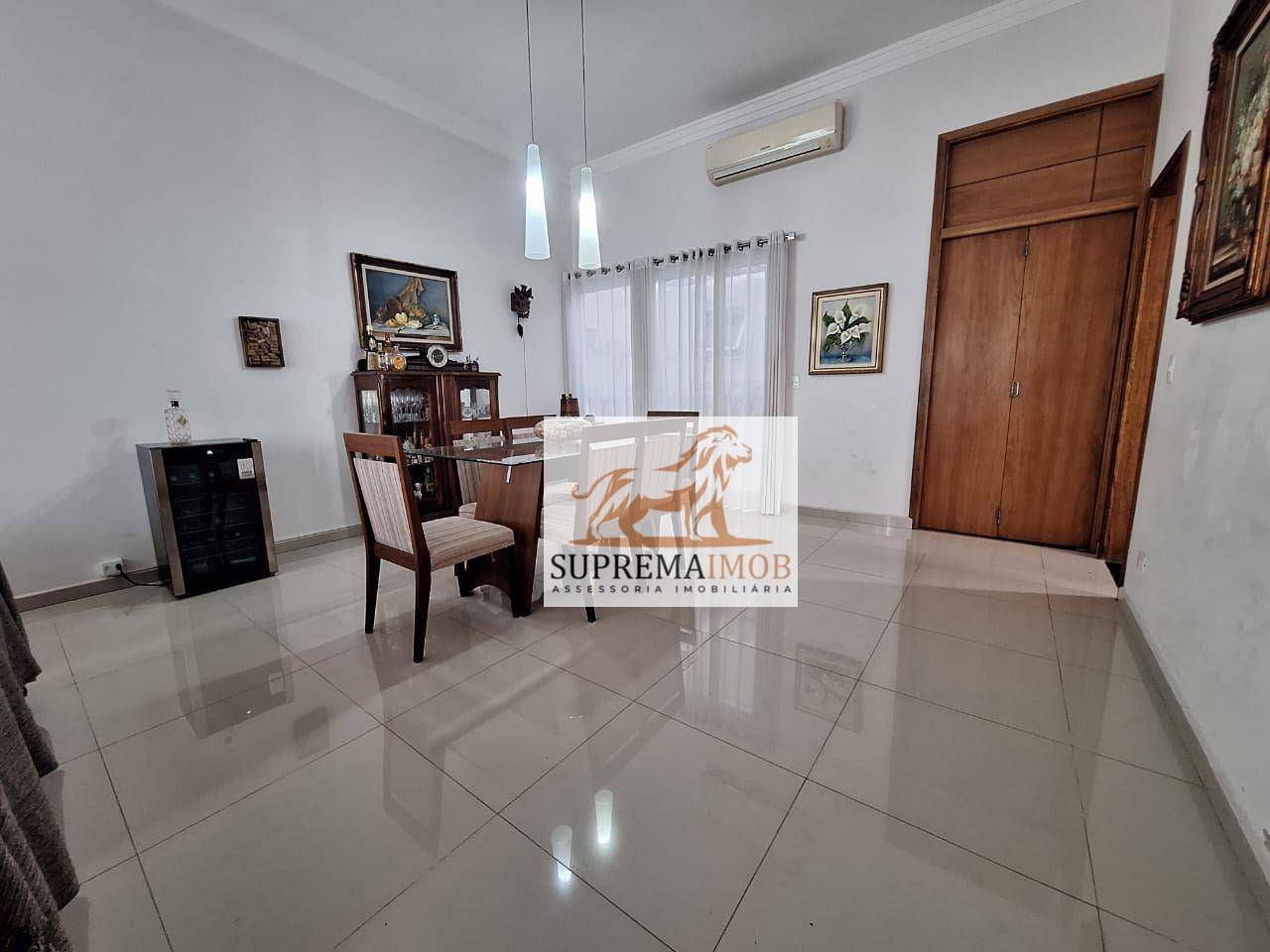 Casa de Condomínio à venda com 3 quartos, 180m² - Foto 2