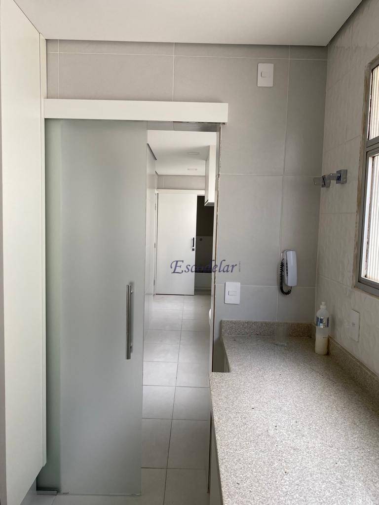 Apartamento à venda com 3 quartos, 198m² - Foto 22