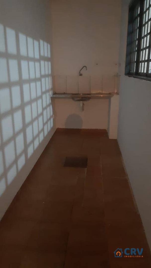 Casa à venda com 4 quartos, 180m² - Foto 17