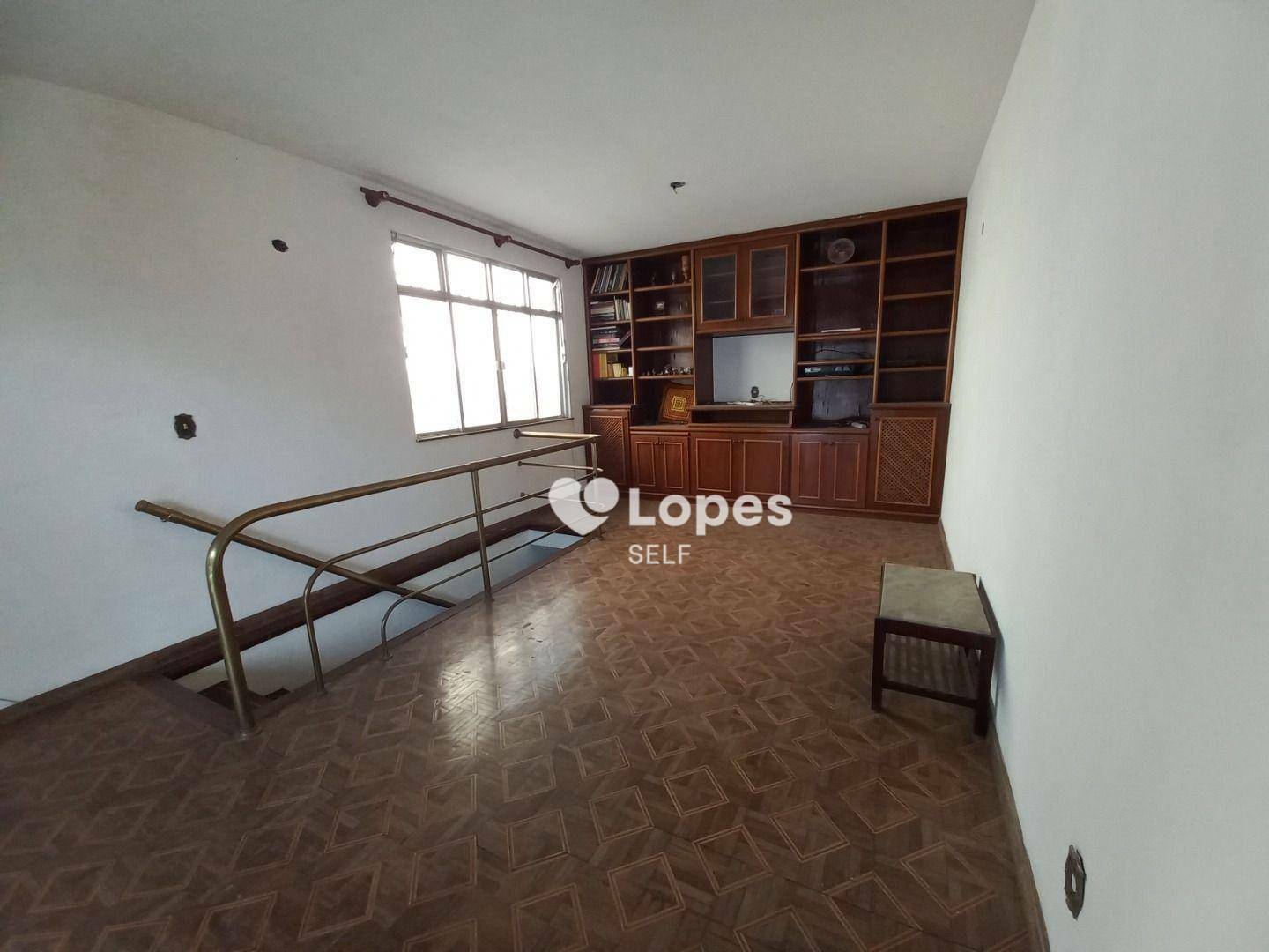 Casa à venda com 6 quartos, 450m² - Foto 9