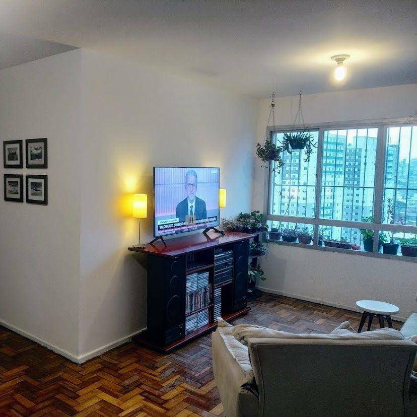 Apartamento à venda com 2 quartos, 75m² - Foto 2