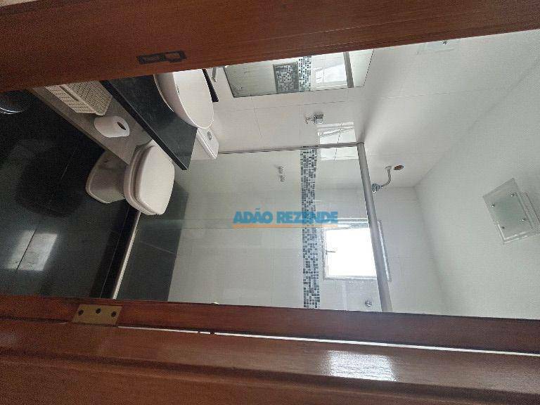 Casa de Condomínio à venda com 4 quartos, 251m² - Foto 15