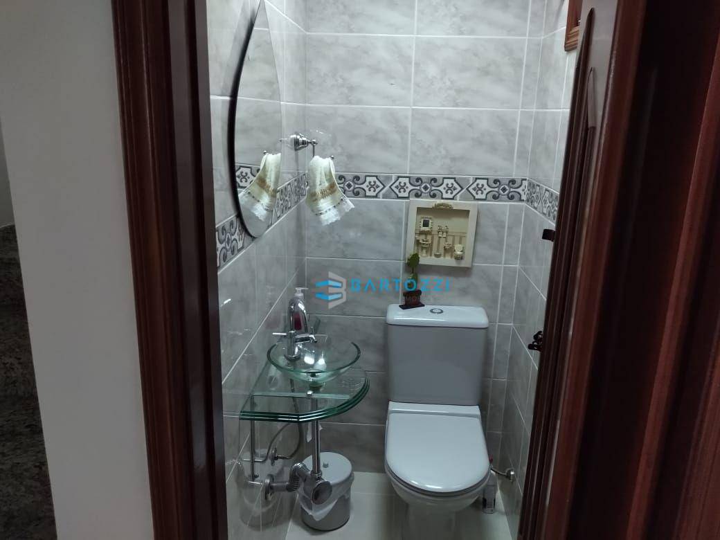 Sobrado à venda com 3 quartos, 198m² - Foto 14