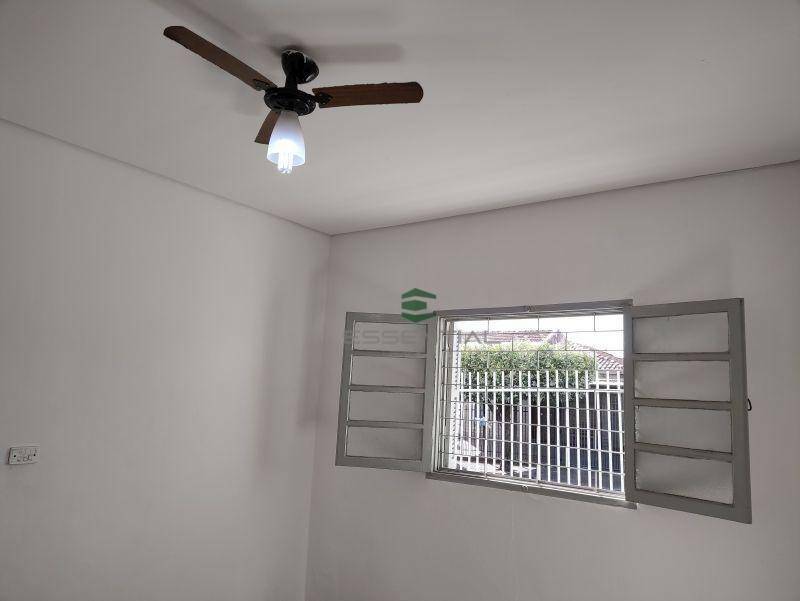 Casa para alugar com 3 quartos, 150m² - Foto 8