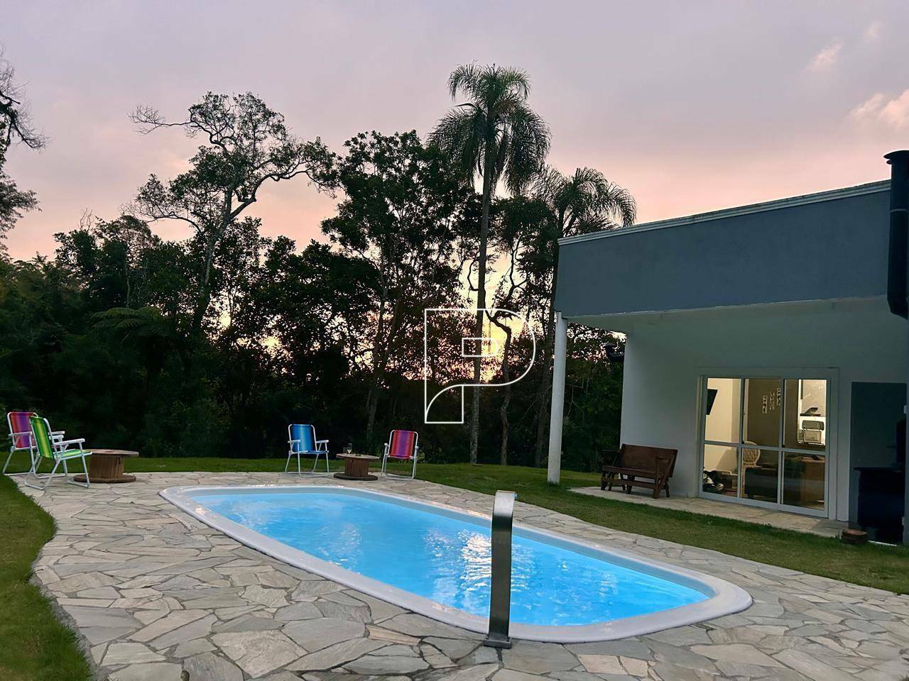 Chácara, 3 quartos, 1700 m² - Foto 1