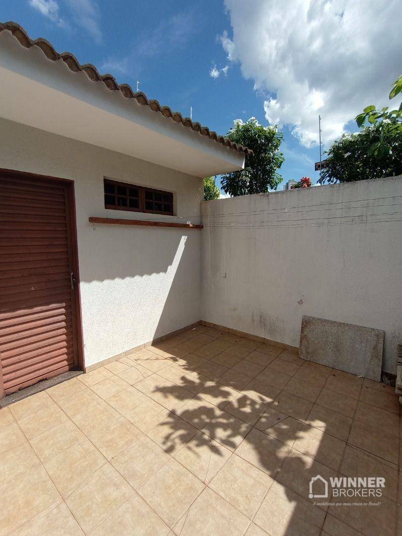 Sobrado à venda com 4 quartos, 340m² - Foto 25