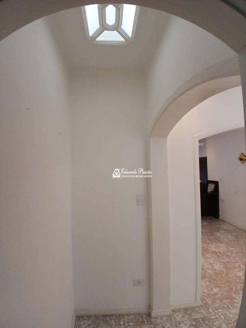 Casa para alugar com 4 quartos, 130m² - Foto 32
