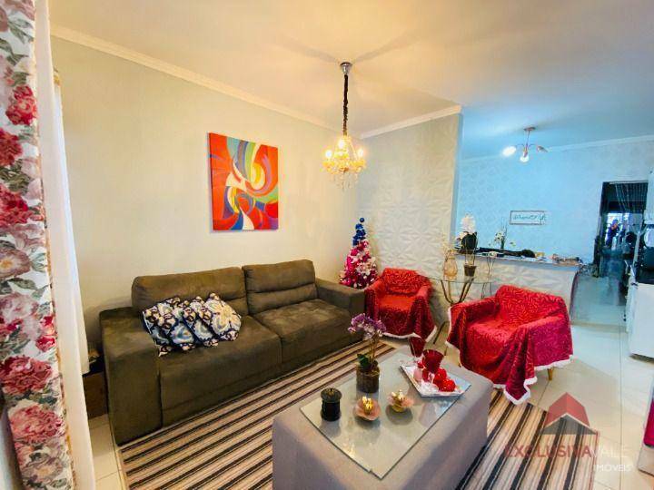 Casa à venda com 2 quartos, 97m² - Foto 1